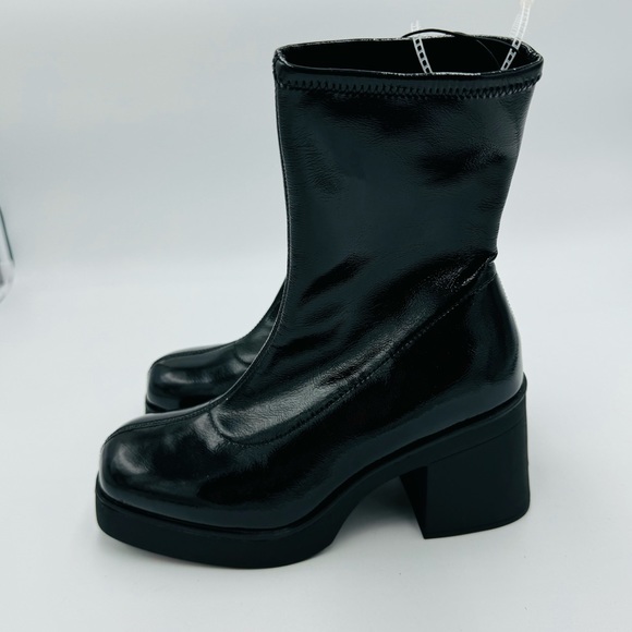 NEWCall It Spring Shauna Crinkle Black Patent Faux Leather Lugged Platform Boots - Picture 4 of 10